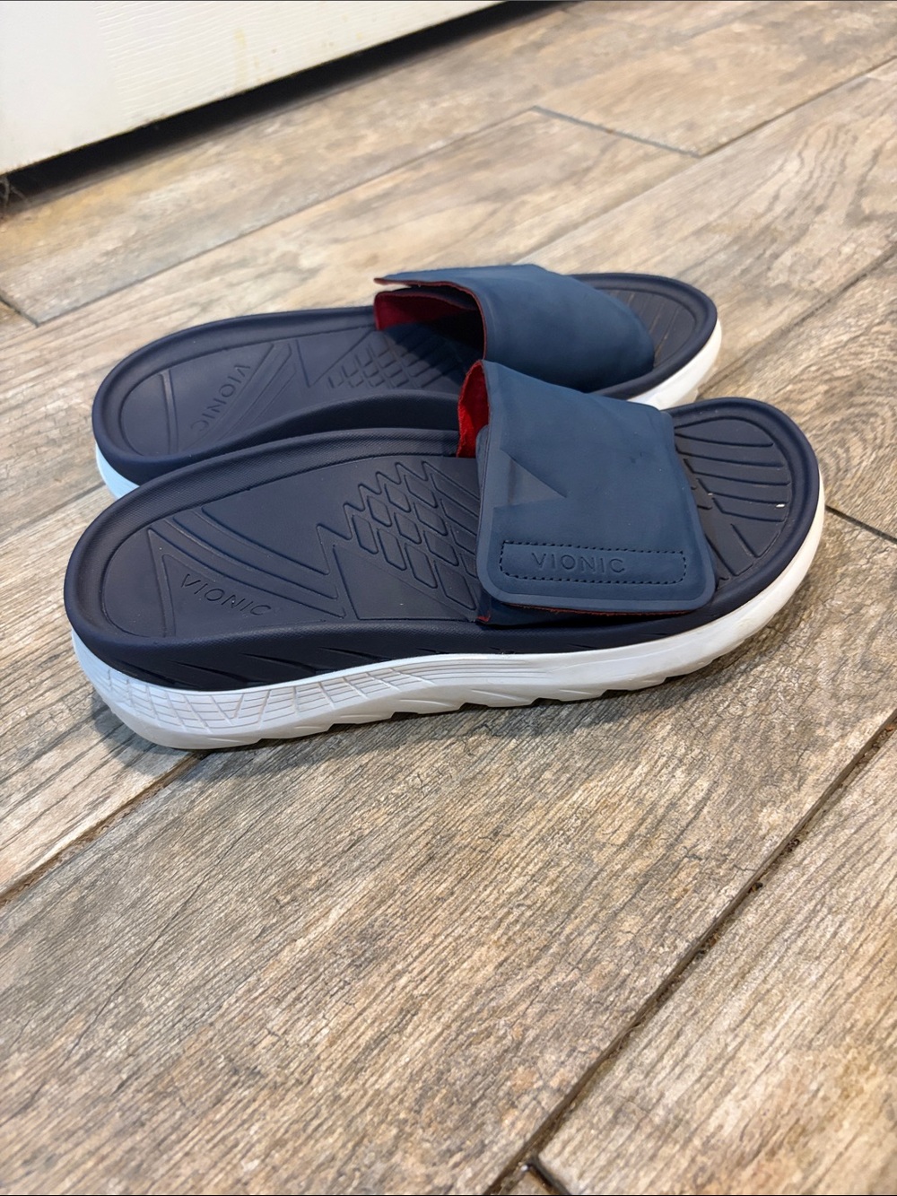 Vionic Rejuvenate recovery slide sandals Women’s size 8